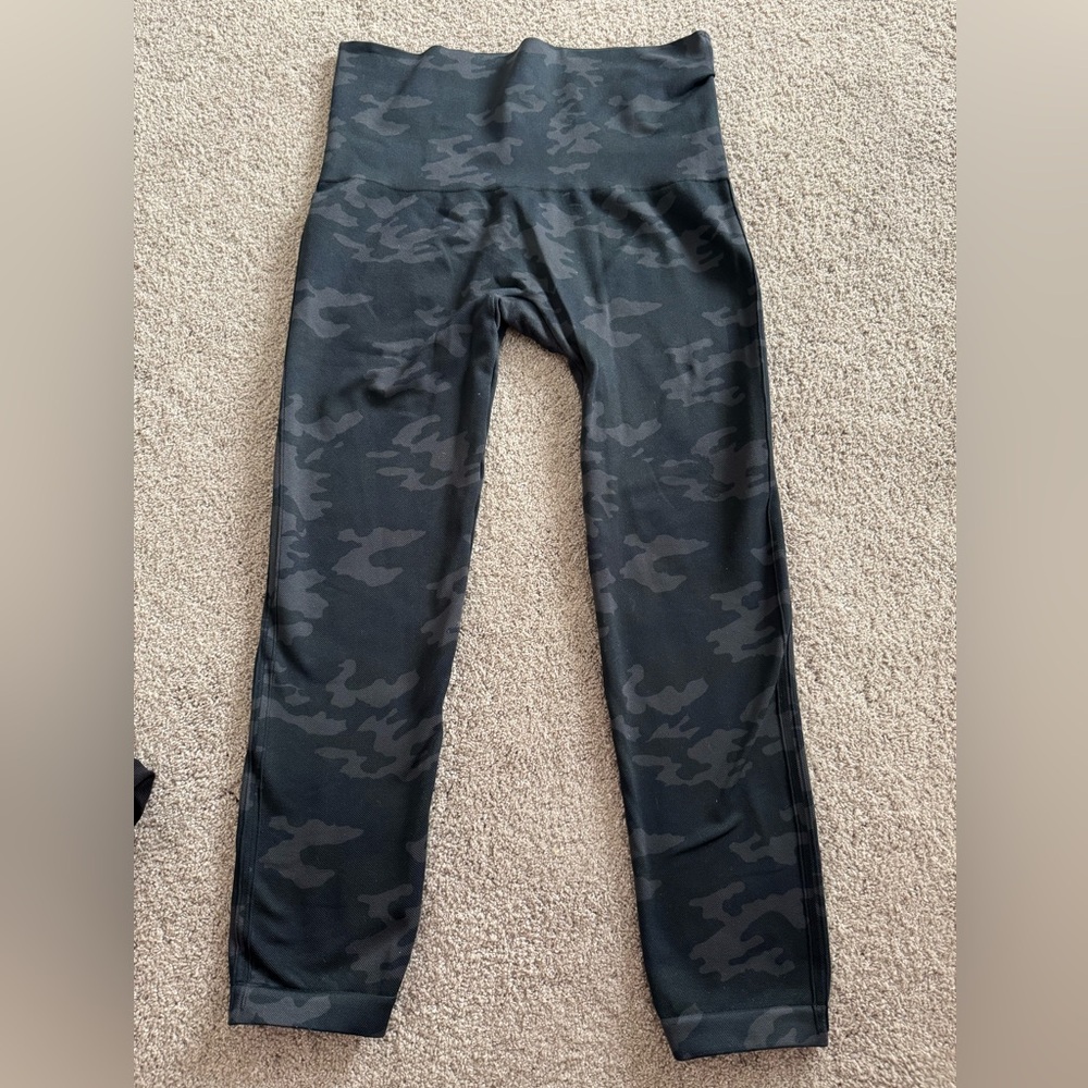 SPANX seamless camo leggings size 2x